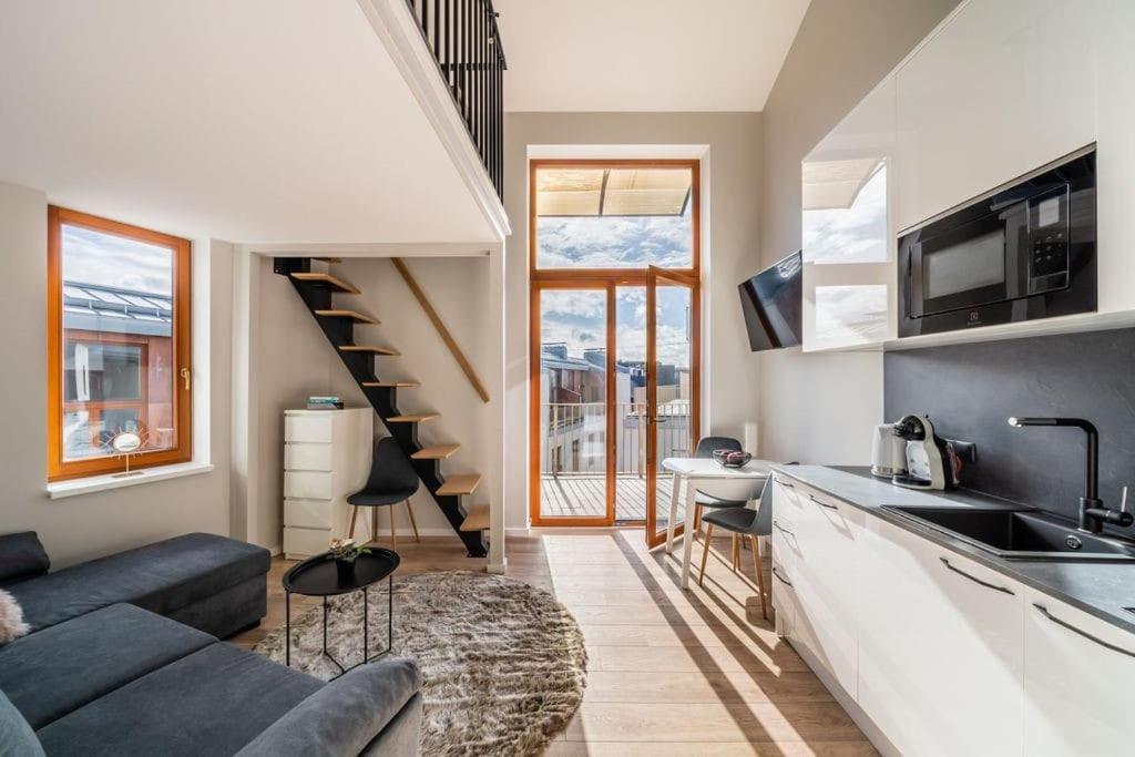 New Loft With Rooftop Terrace In The Old Town リガ エクステリア 写真